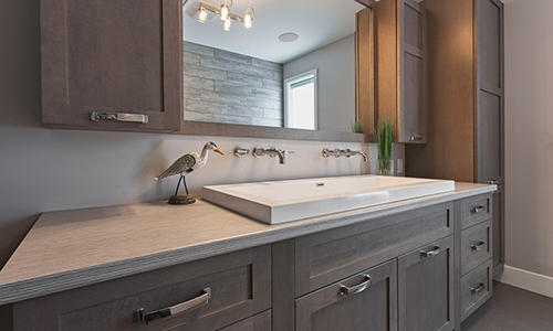 OakWood bathrooms, ensuite and powder rooms