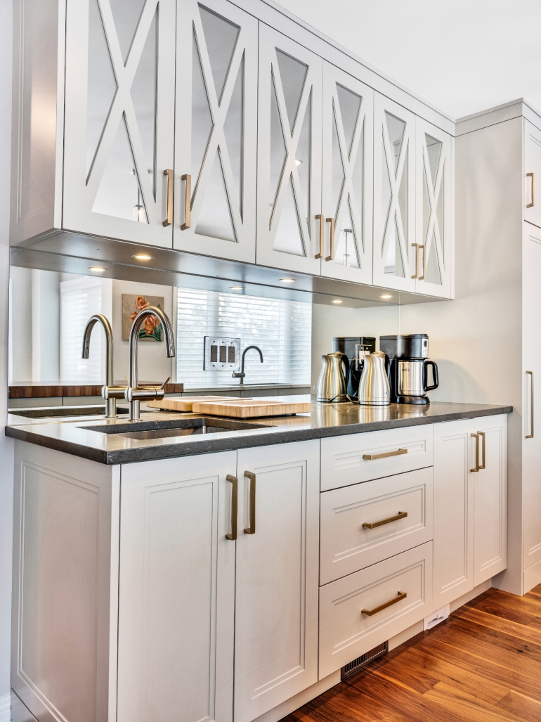 Raftsman Kitchen After 8